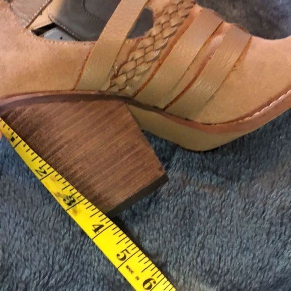 133. SoHo NYC Cobbler leather buckled ankle boots (8.5) - Picture 15 of 17